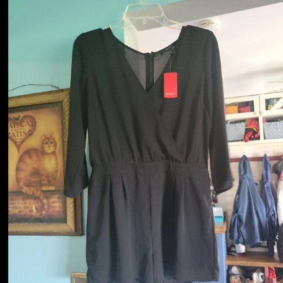 Forever 21 Pants - Womens size medium Forever 21 brand romper. New with tags